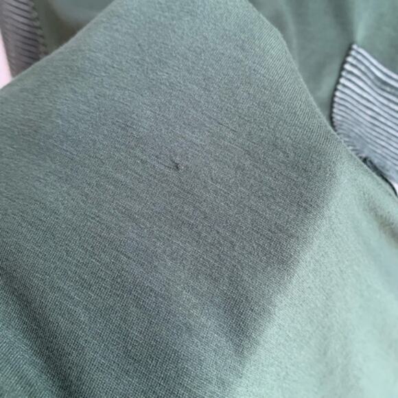 Gilli Green Striped 3/4 Sleeve Top Small - Picture 5 of 5